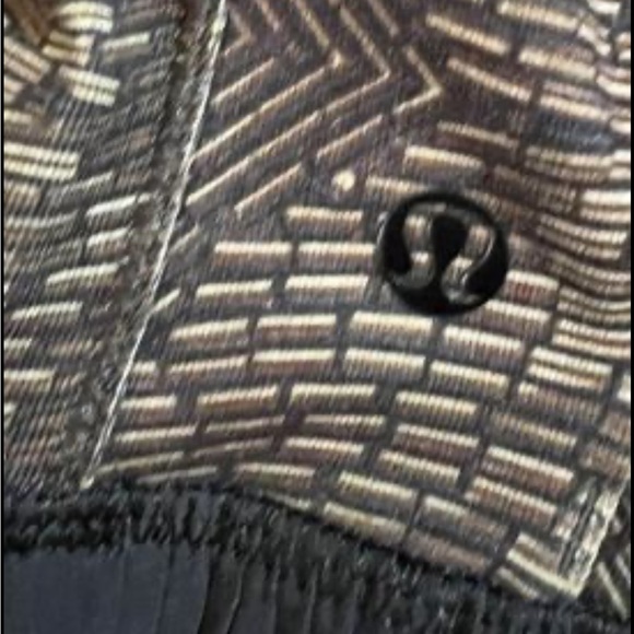 Lululemon City Tank size 6 - Picture 5 of 5